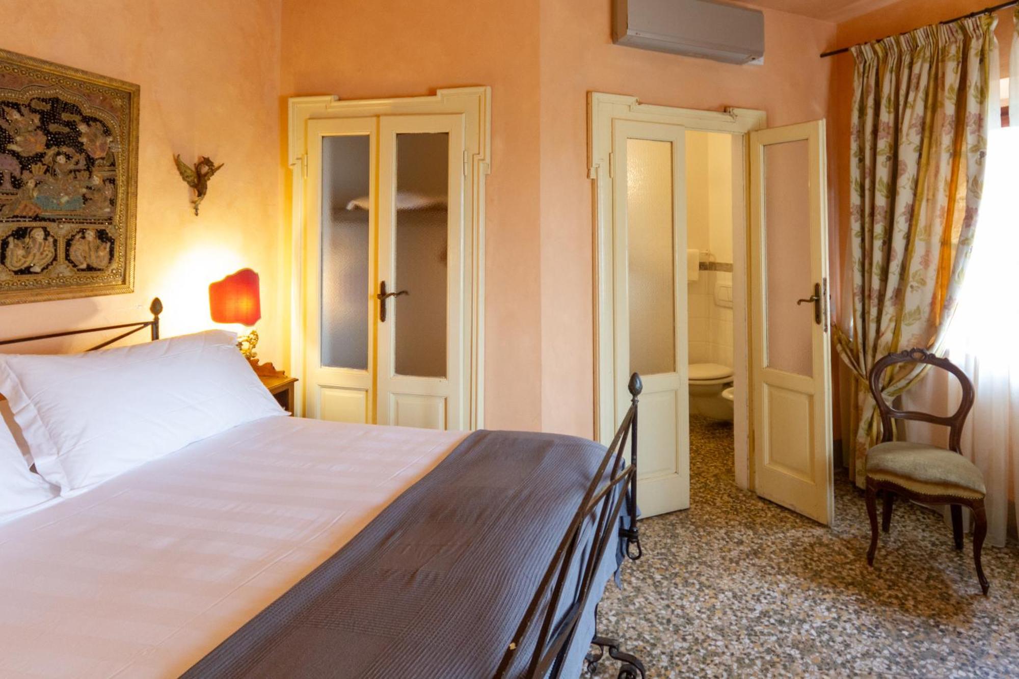 Bed and Breakfast Antica Dimora Leones Palaia Exterior foto